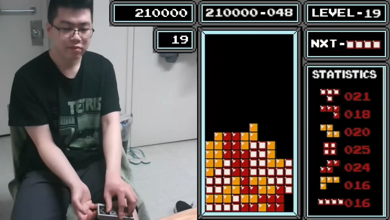 13-Year-Old Tetris Player Inspires Others and Achieves Milestone